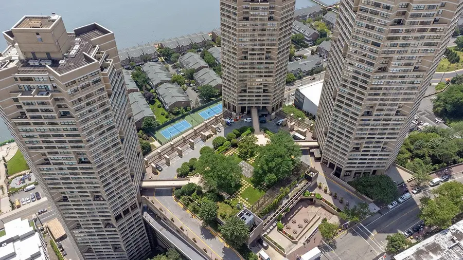 7004 BLVD EAST #19C, Guttenberg, NJ 07093 - #2