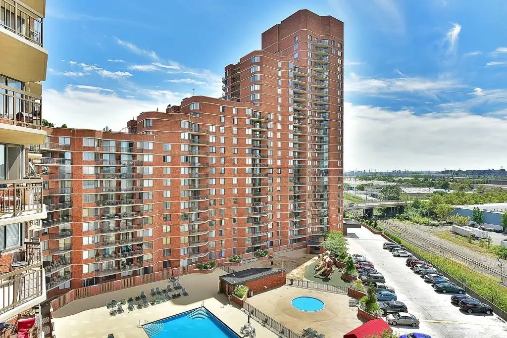 222 HARMON COVE TOWER, Secaucus, NJ 07094 - #1