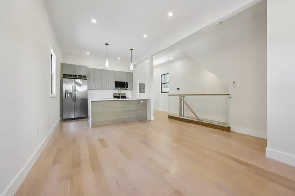 79 VROOM ST #1, JC, Journal Square, NJ 07306