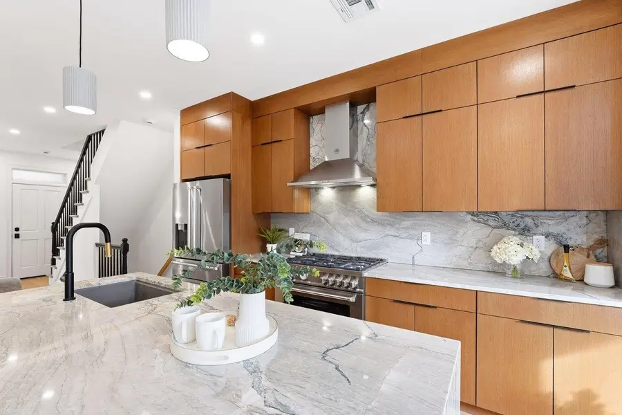 207 4TH ST, Jersey City, NJ 07302 - #3