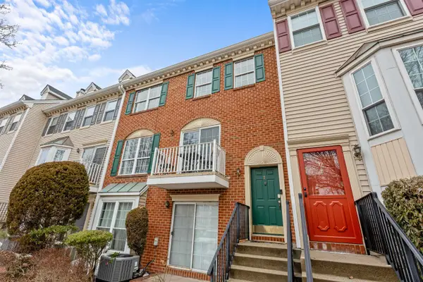 7 COTTONWOOD ST, JC, West Bergen, NJ 07305