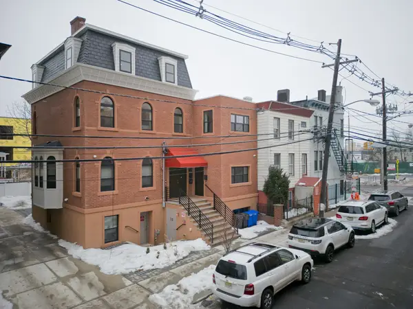 133 CLIFTON PL #2, JC, Journal Square, NJ 07304