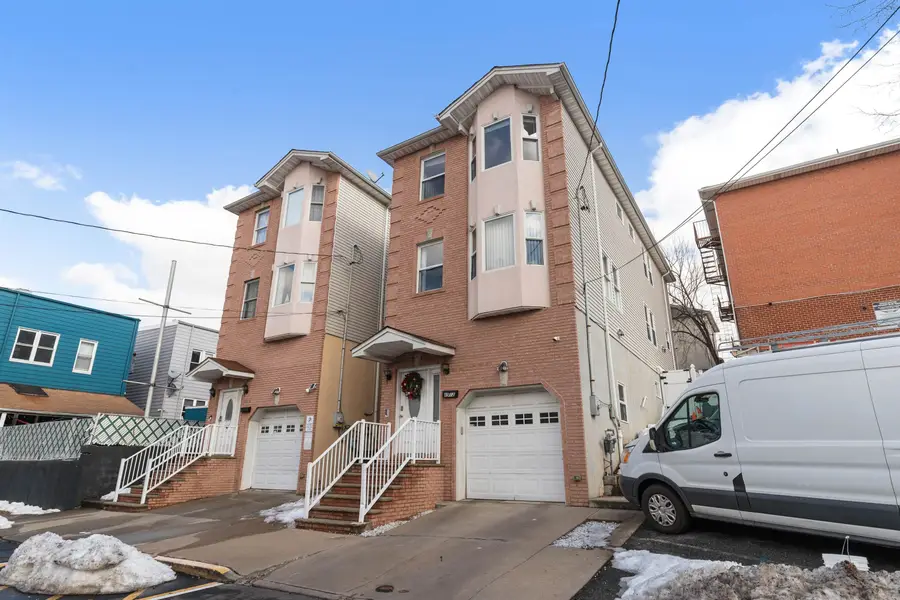 8512 SMITH AVE, North Bergen, NJ 07047 - #2