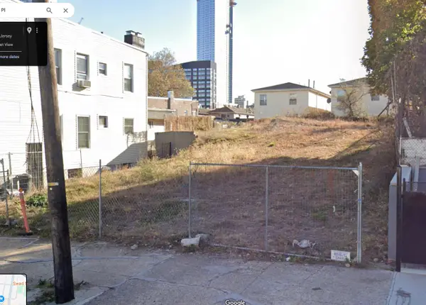 17-19 BERKLEY PL, JC, Journal Square, NJ 07306