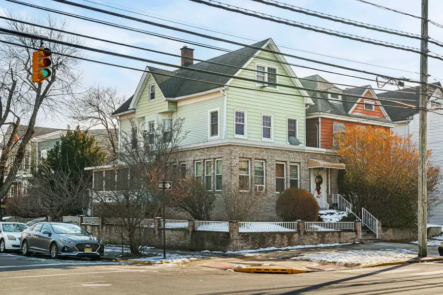 1074 AVENUE C, Bayonne, NJ 07002 - #2