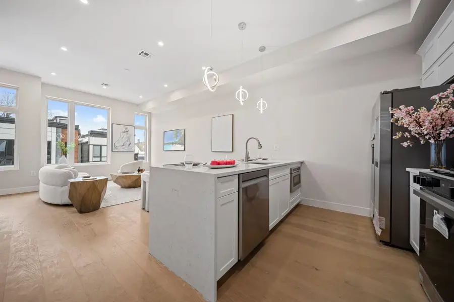 31 GRAHAM ST #2, Jersey City, NJ 07307 - #3