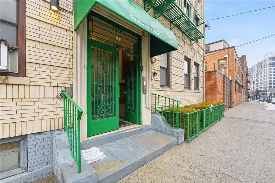 121 GARRISON AVE #204, Jersey City, NJ 07306-5442 - #2