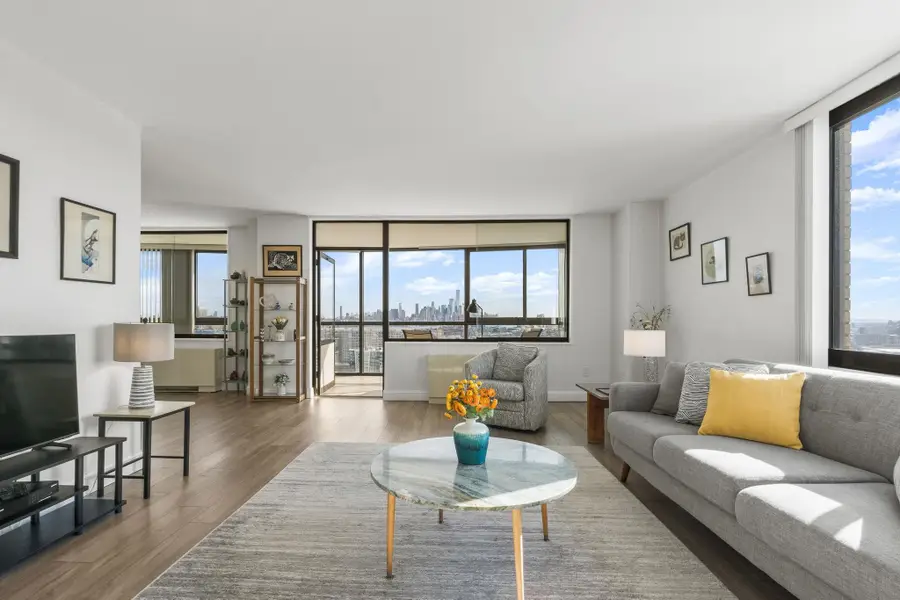 380 MOUNTAIN RD #813, Union City, NJ 07087 - #3