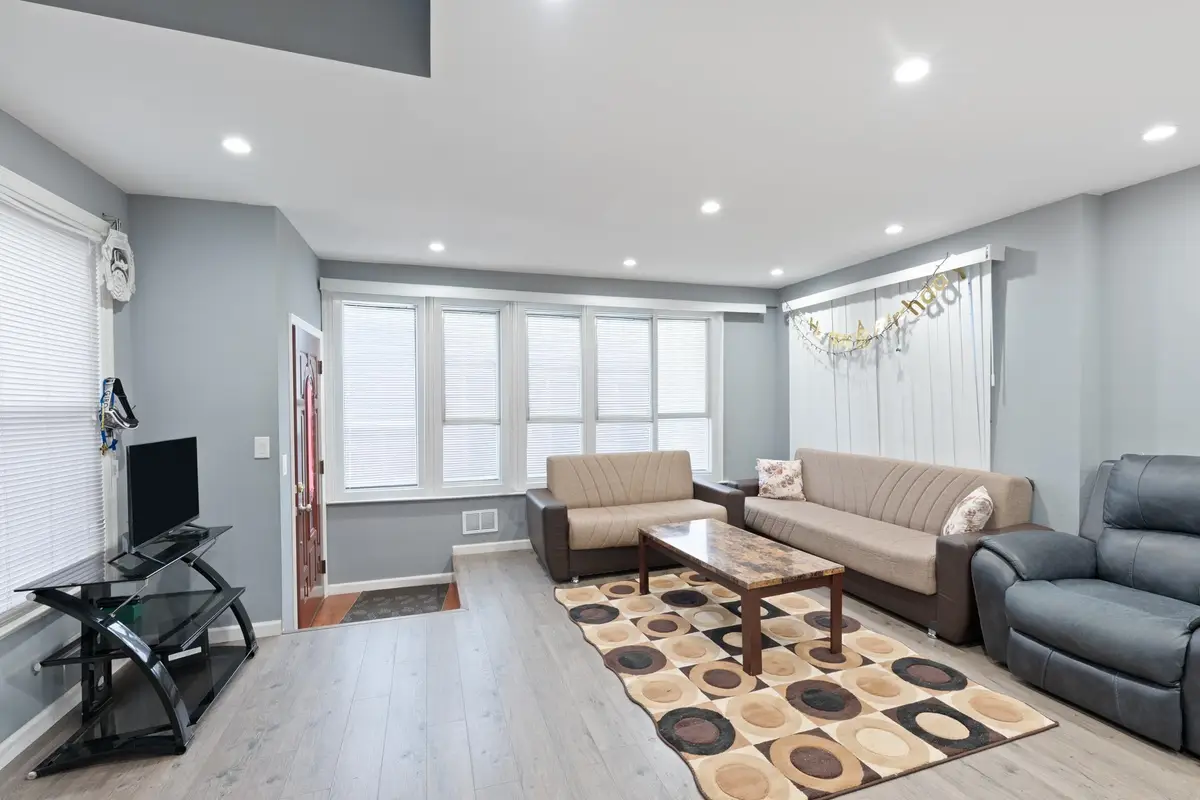 46 EAST 28TH ST, Bayonne, NJ 07002 - #1