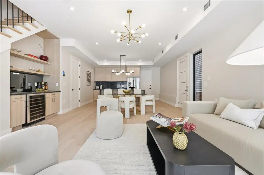 34 GARDNER AVE #A, Jersey City, NJ 07304 - #3