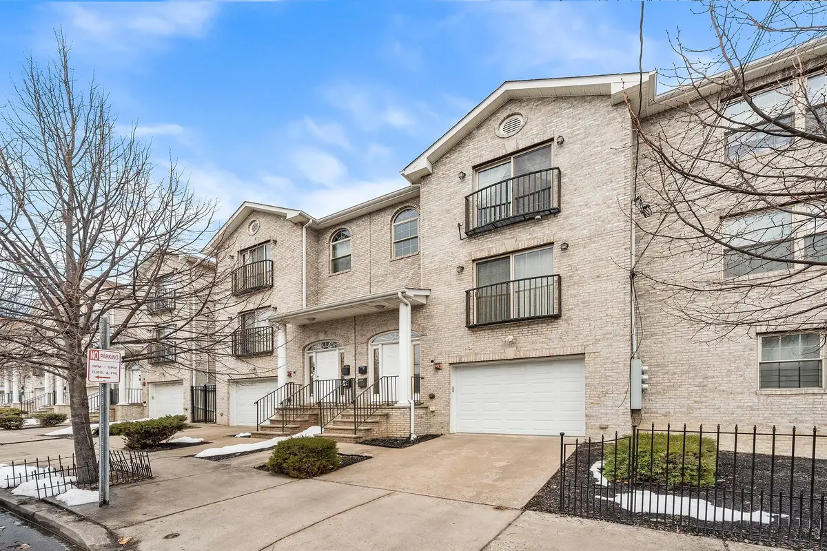 126 GATES AVE #B, Jersey City, NJ 07305 - #1