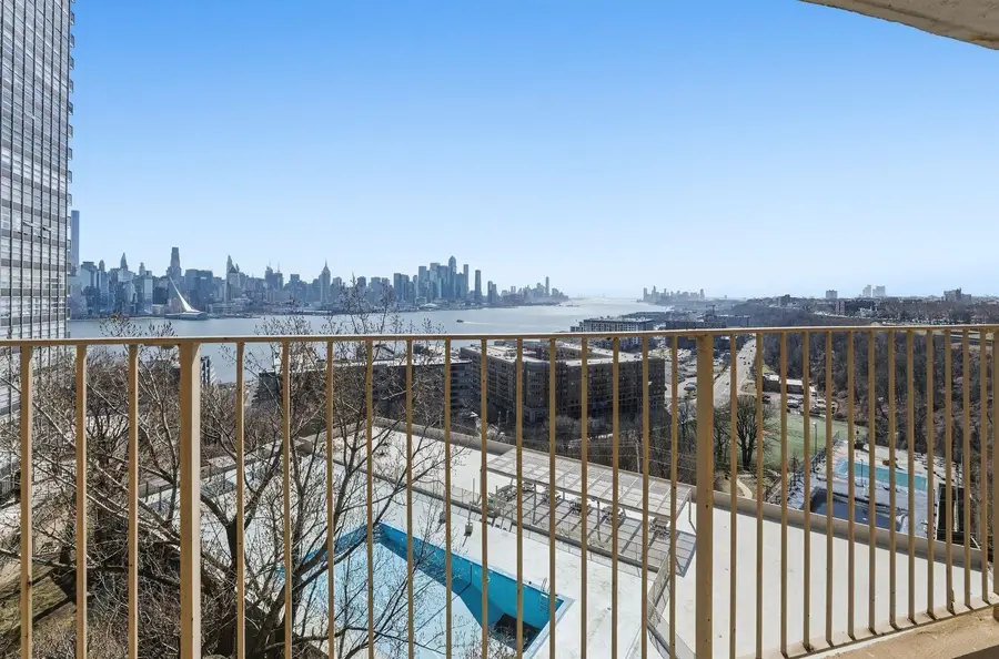 6040 BLVD EAST #8C, West New York, NJ 07093 - #2