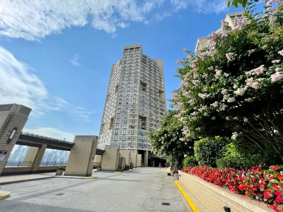 7000 BLVD EAST #41L, Guttenberg, NJ 07093 - #2