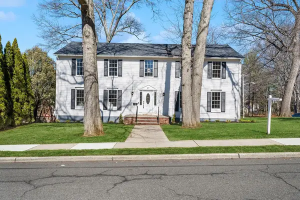 27 NORWOOD AVE, Glen Rock, NJ 07452-1425