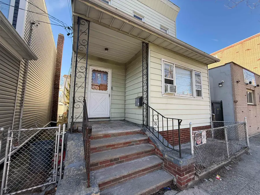 155 MALLORY AVE, Jersey City, NJ 07304 - #3