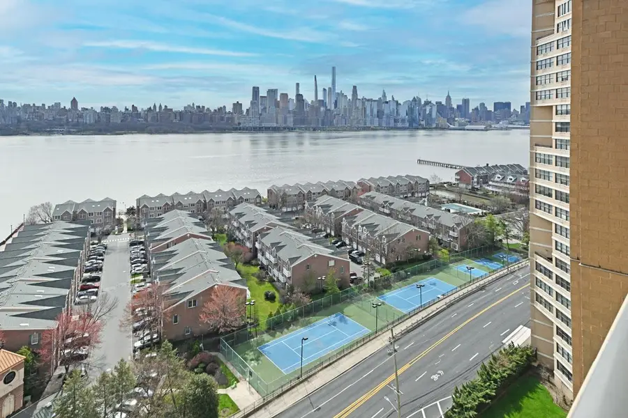 7002 BLVD EAST #5E, Guttenberg, NJ 07093 - #3