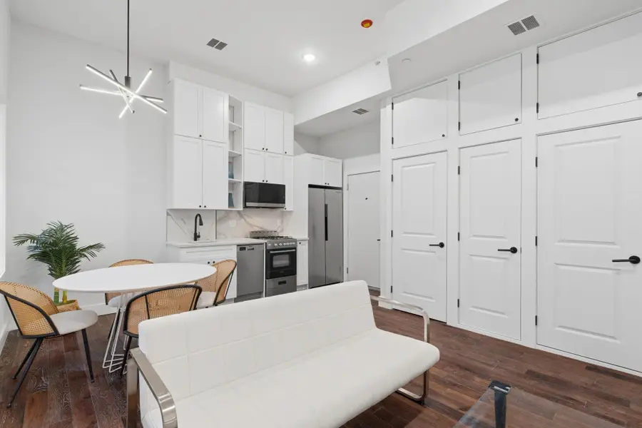 104 GLENWOOD AVE #302, Jersey City, NJ 07306 - #2