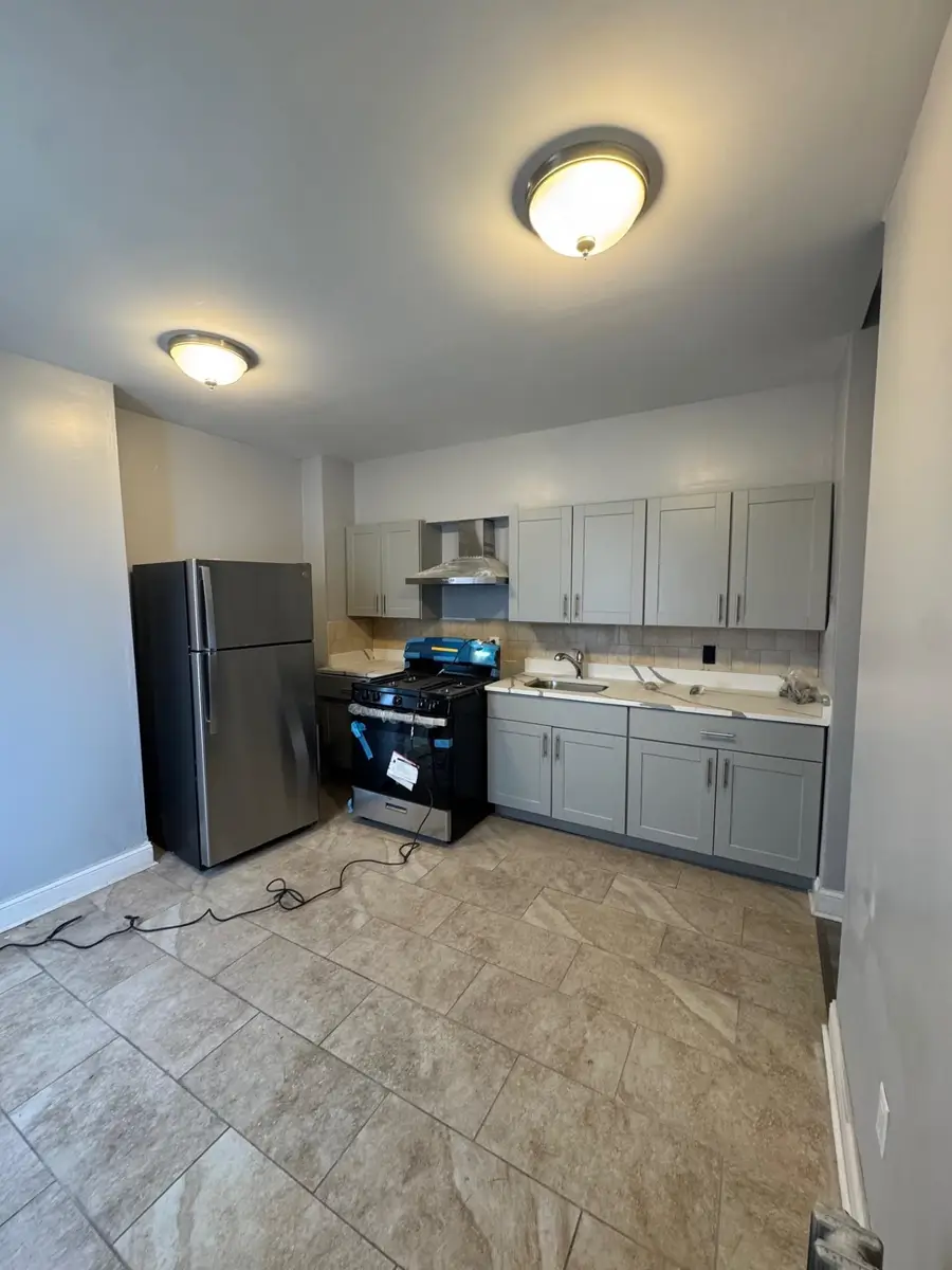 138 BAYVIEW AVE, Jersey City, NJ 07305 - #2