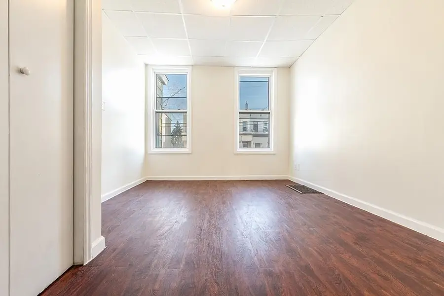 385 PRINCETON AVE, Jersey City, NJ 07305 - #2