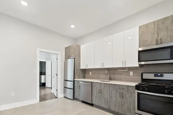 21 HANCOCK AVE #3, JC, Heights, NJ 07307