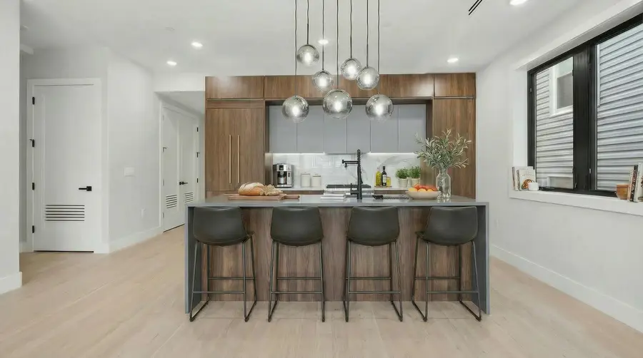 373 NEW YORK AVE #2, Jersey City, NJ 07307 - #3