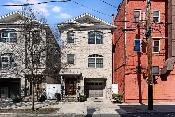 221 SHERMAN AVE #2, JC, Heights, NJ 07307