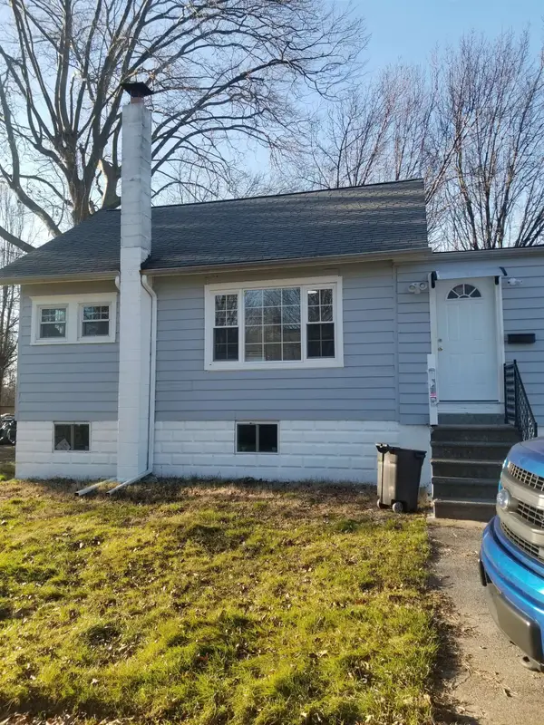 105 BROAD ST, CARNEYS POINT TOWNSHIP, NJ 08023
