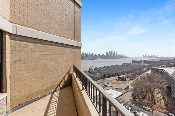 7000 BLVD EAST #24D, Guttenberg, NJ 07093