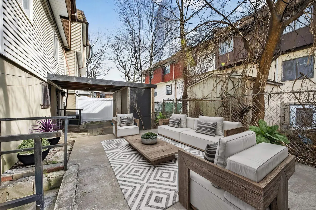 14 LAUREL CT, Jersey City, NJ 07302 - #1