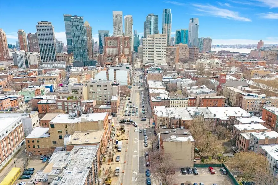 189 CHRISTOPHER COLUMBUS DR #1, Jersey City, NJ 07302 - #3