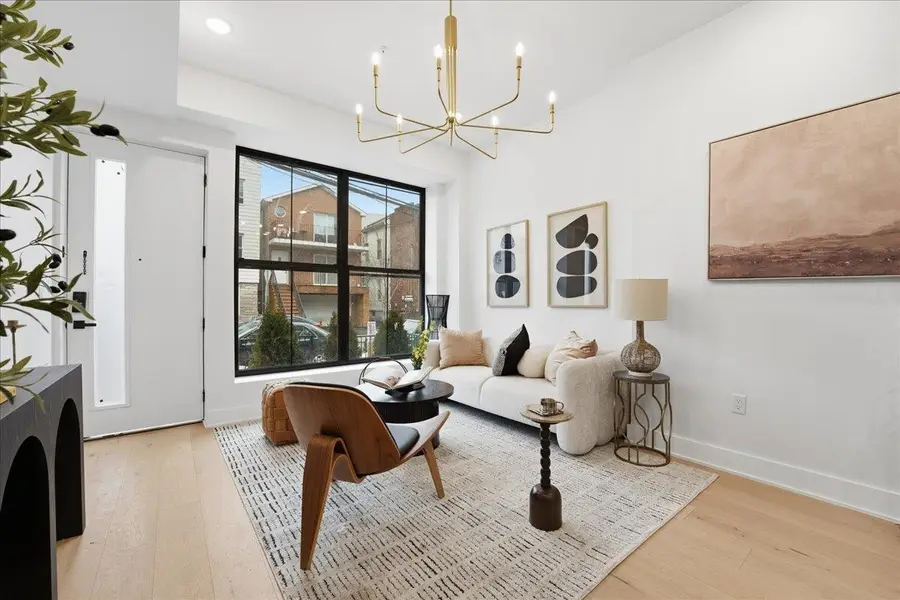 15 MANHATTAN AVE #1, Jersey City, NJ 07307 - #2