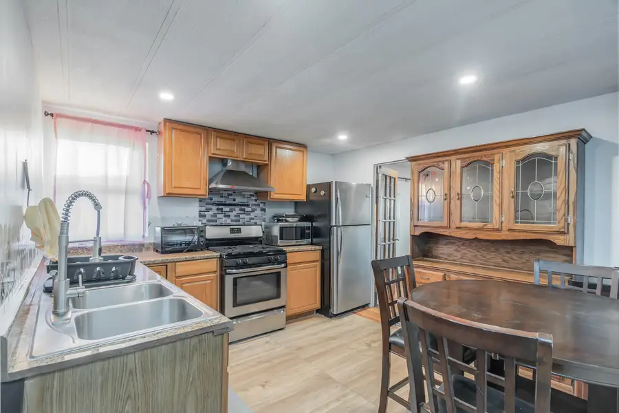 190 WEST 24TH ST, Bayonne, NJ 07002 - #2