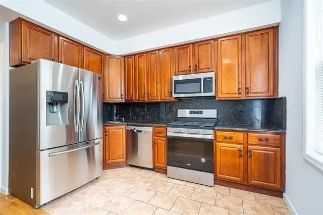 38 COURT HOUSE PL, Jersey City, NJ 07306 - #3