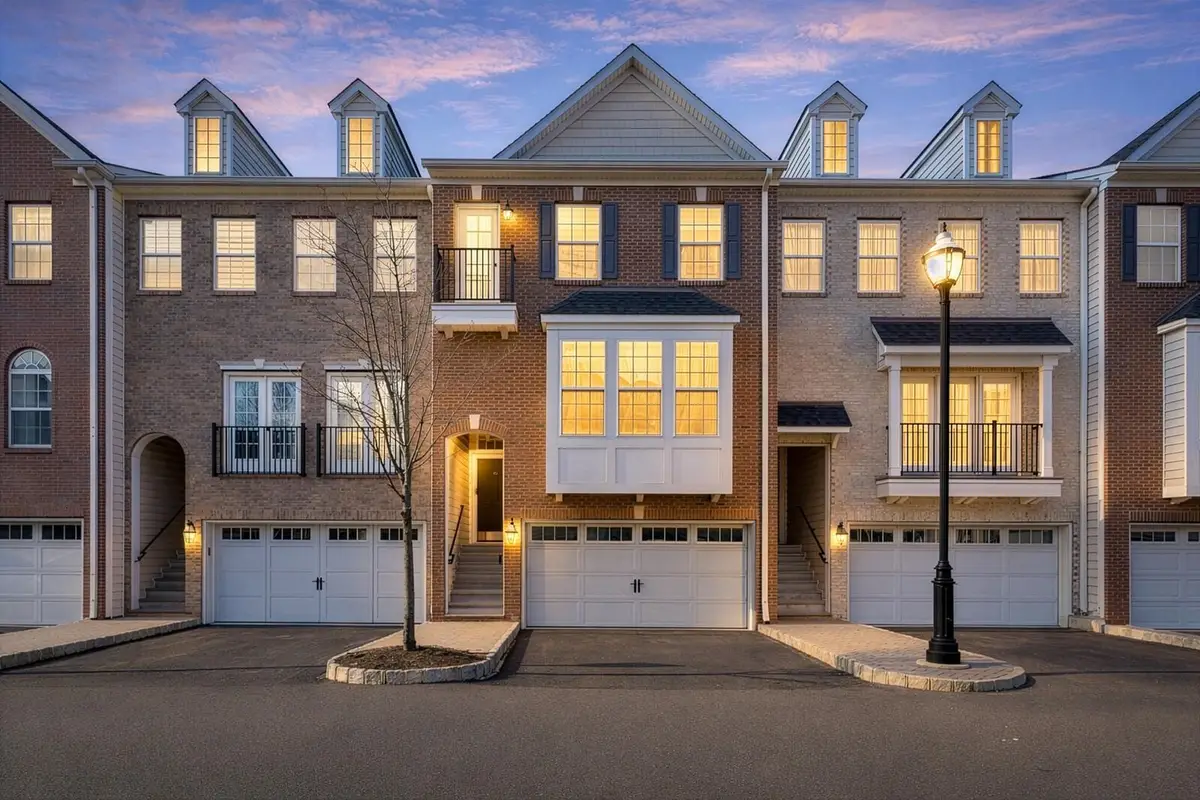 5 CREEKSIDE CT, Secaucus, NJ 07094 - #1