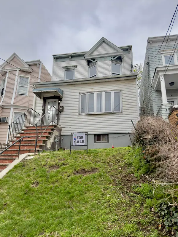 478 LIBERTY AVE, JC, Heights, NJ 07307
