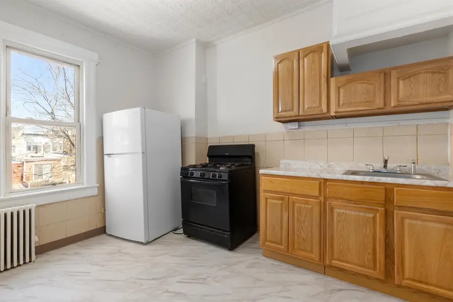 76 BEACH ST, Jersey City, NJ 07307 - #2