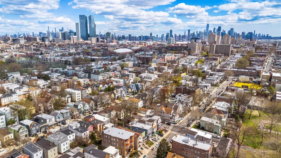 66 GAUTIER AVE #302/3R, Jersey City, NJ 07306-7049 - #2