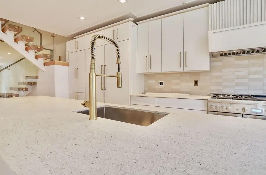 87 JEFFERSON ST #1, Hoboken, NJ 07030 - #3