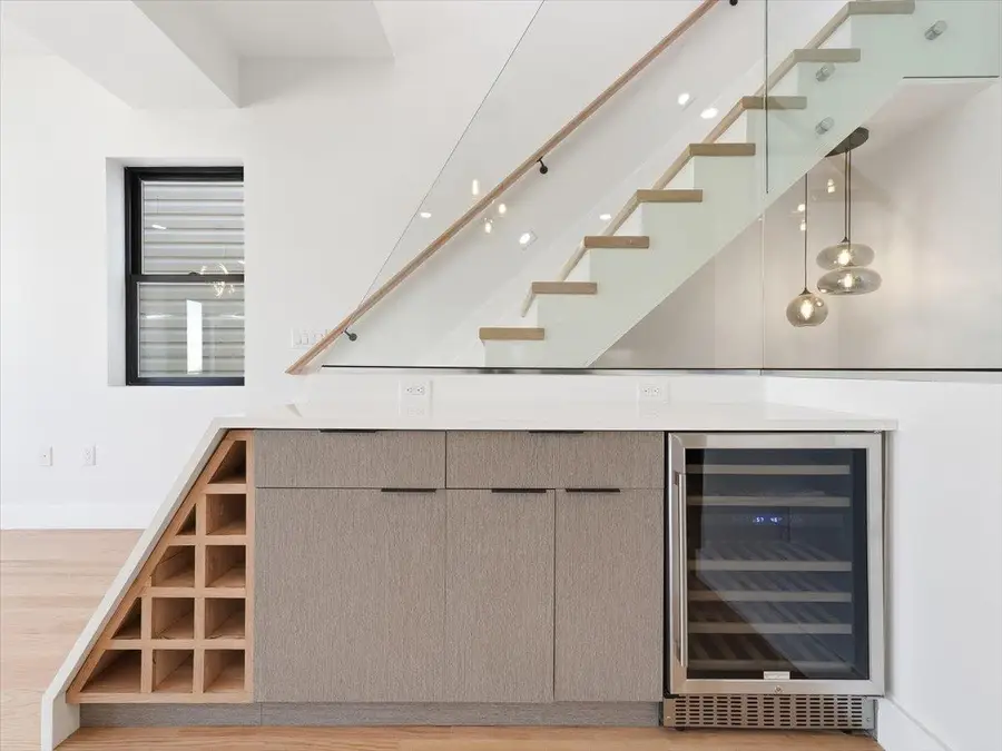 81 LEXINGTON AVE #2, Jersey City, NJ 07304 - #2