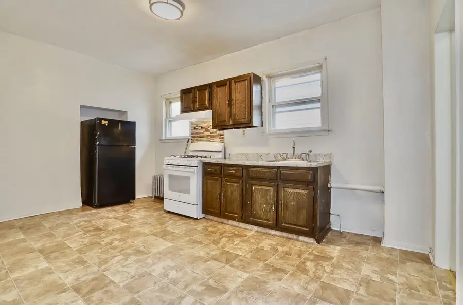 48 CARLTON AVE, Jersey City, NJ 07307 - #3