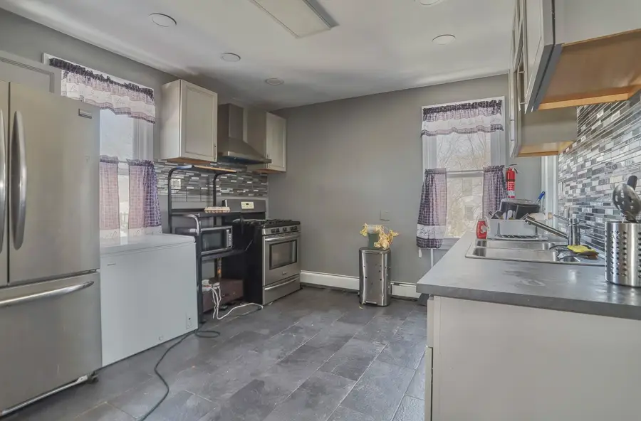 86 PAMRAPO AVE, Jersey City, NJ 07305 - #3