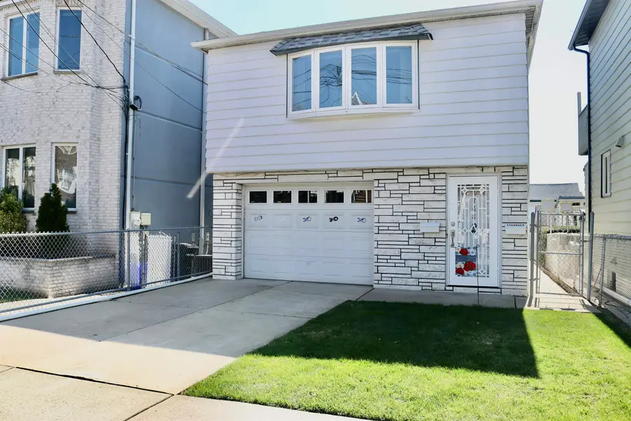 768 4TH ST, Secaucus, NJ 07094 - #2