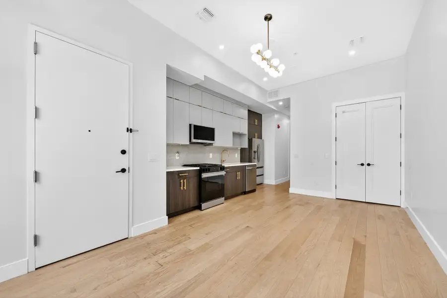 20 STORMS AVE #2, Jersey City, NJ 07306 - #3