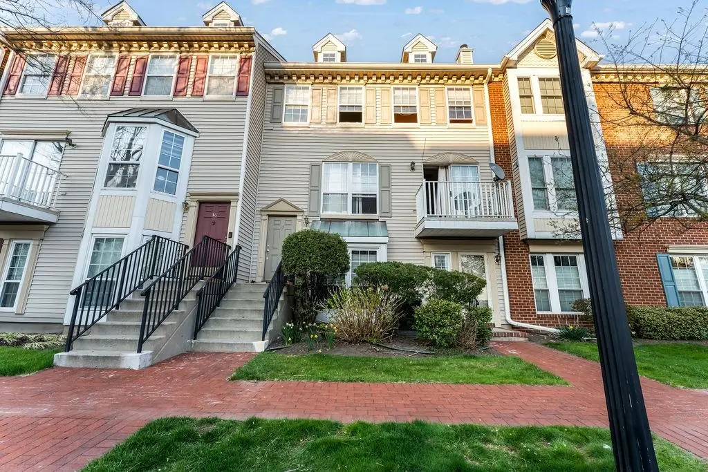 15 CEDAR ST, Jersey City, NJ 07305 - #1