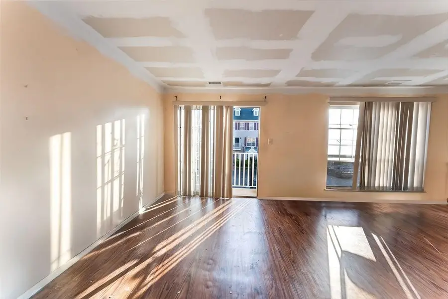 15 CEDAR ST, Jersey City, NJ 07305 - #3