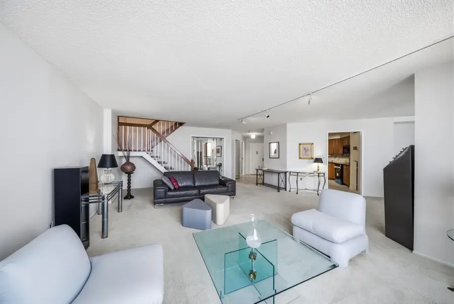 2103 HARMON COVE TOWER #2103, Secaucus, NJ 07094 - #2