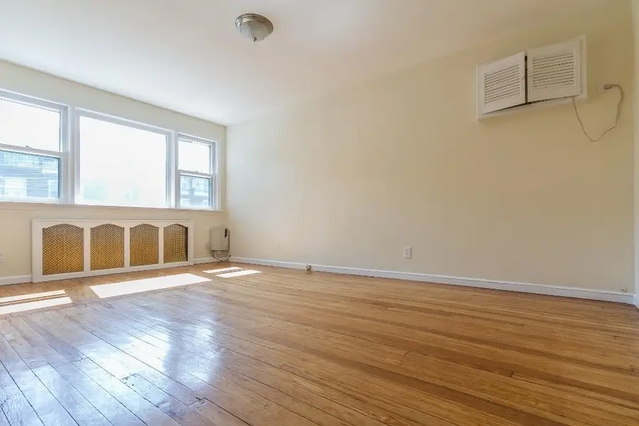 306 NEPTUNE AVE, Jersey City, NJ 07305 - #2