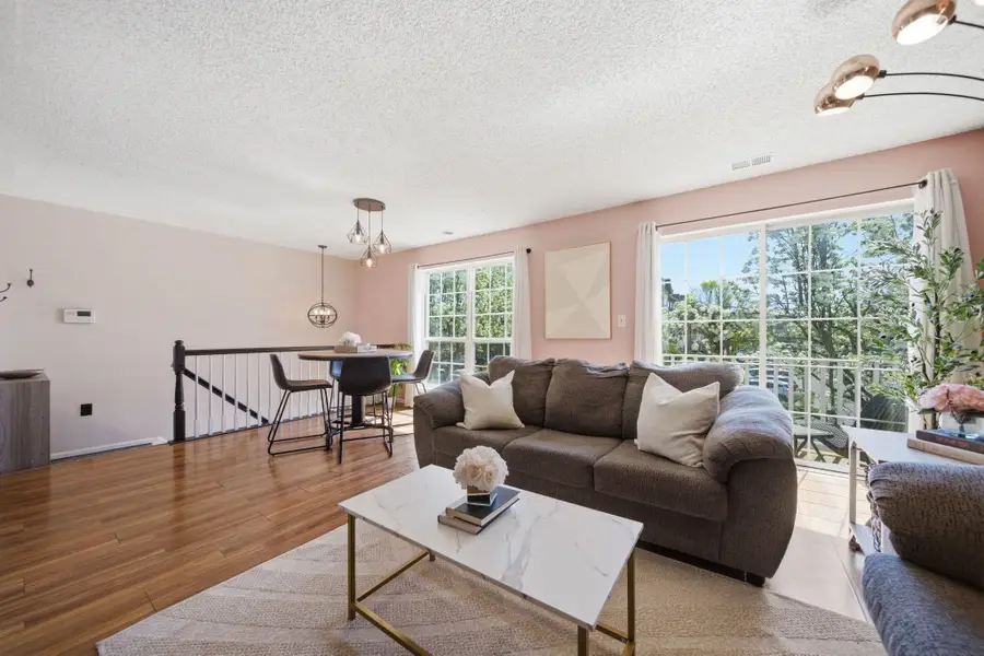 10 COTTONWOOD ST, Jersey City, NJ 07305 - #2