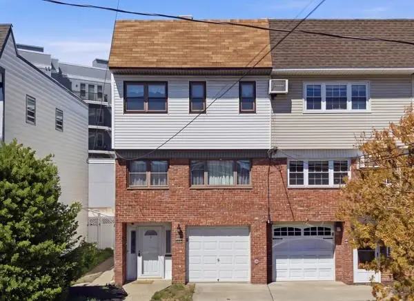 195 AVENUE A, Bayonne, NJ 07002 - #1