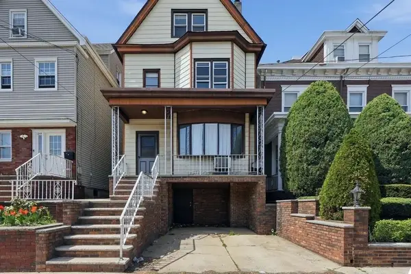 281 AVENUE C, Bayonne, NJ 07002